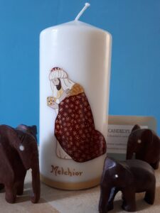 Saint Melchior Roi-Mage Bougie peinte – Idée cadeau personnalisé| Candelys cierge baptême
