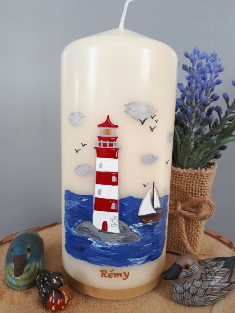 Phare et voilier